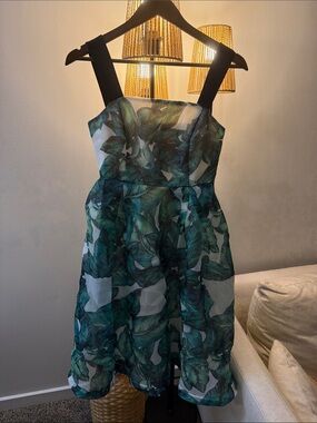 Green Leaf-Print Formal Dress with Black Straps